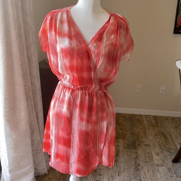 Revolve |Parker Matilda Dress in Horizon Riptide (oversized) - Picture 4 of 9